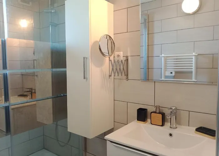 L'arsenal * Vue Pyrenees * Confort * タルブ